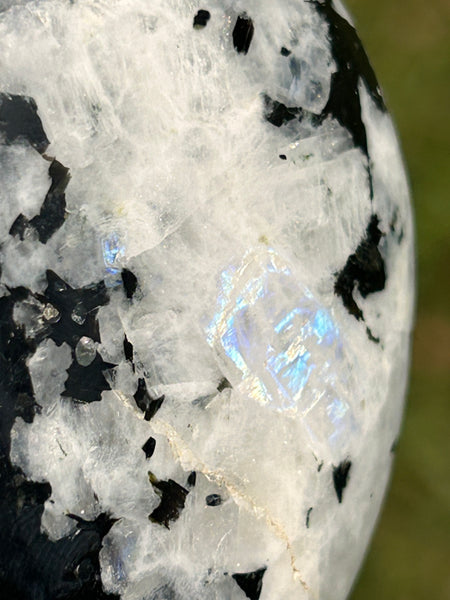 Moonstone palm Stone