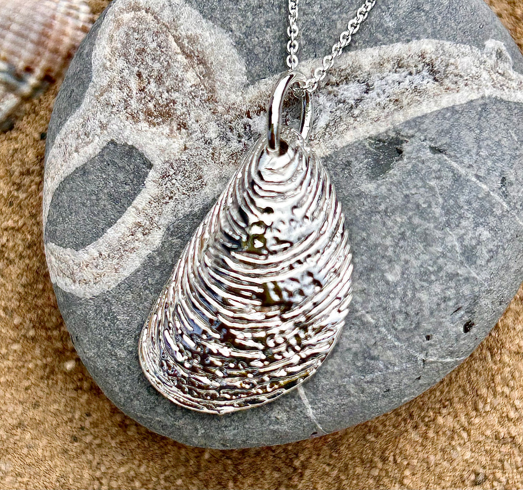 Sea Gems sterling silver Mussel-shell Necklace
