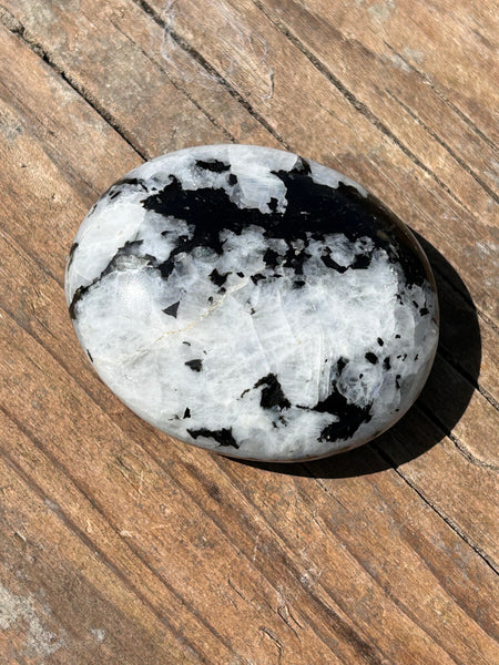 Moonstone palm Stone