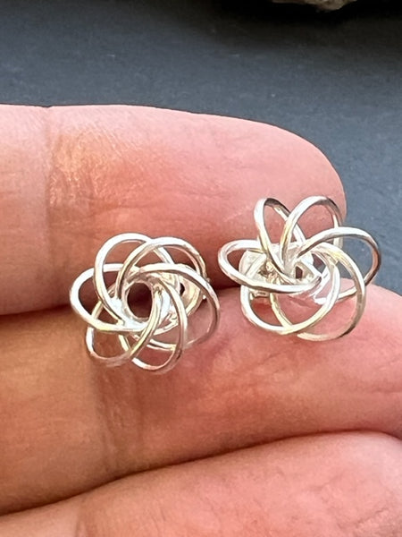 Knot silver studs